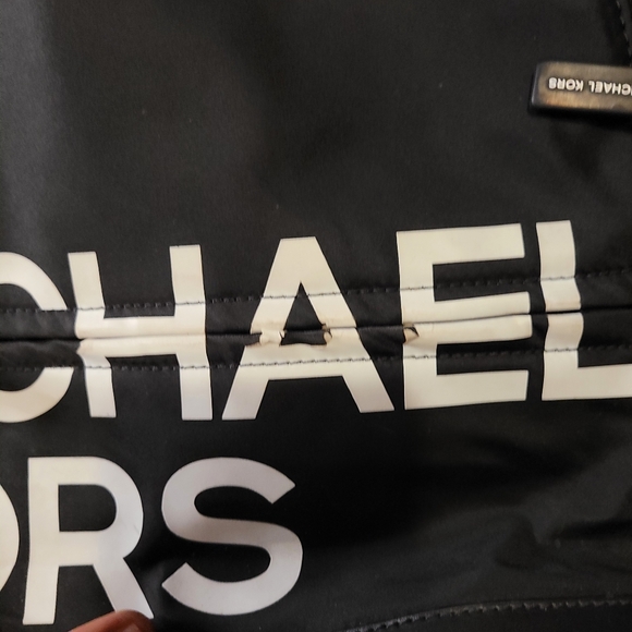 MICHAEL KORS BLACK AND WHITE BACKPACK - Picture 5 of 12